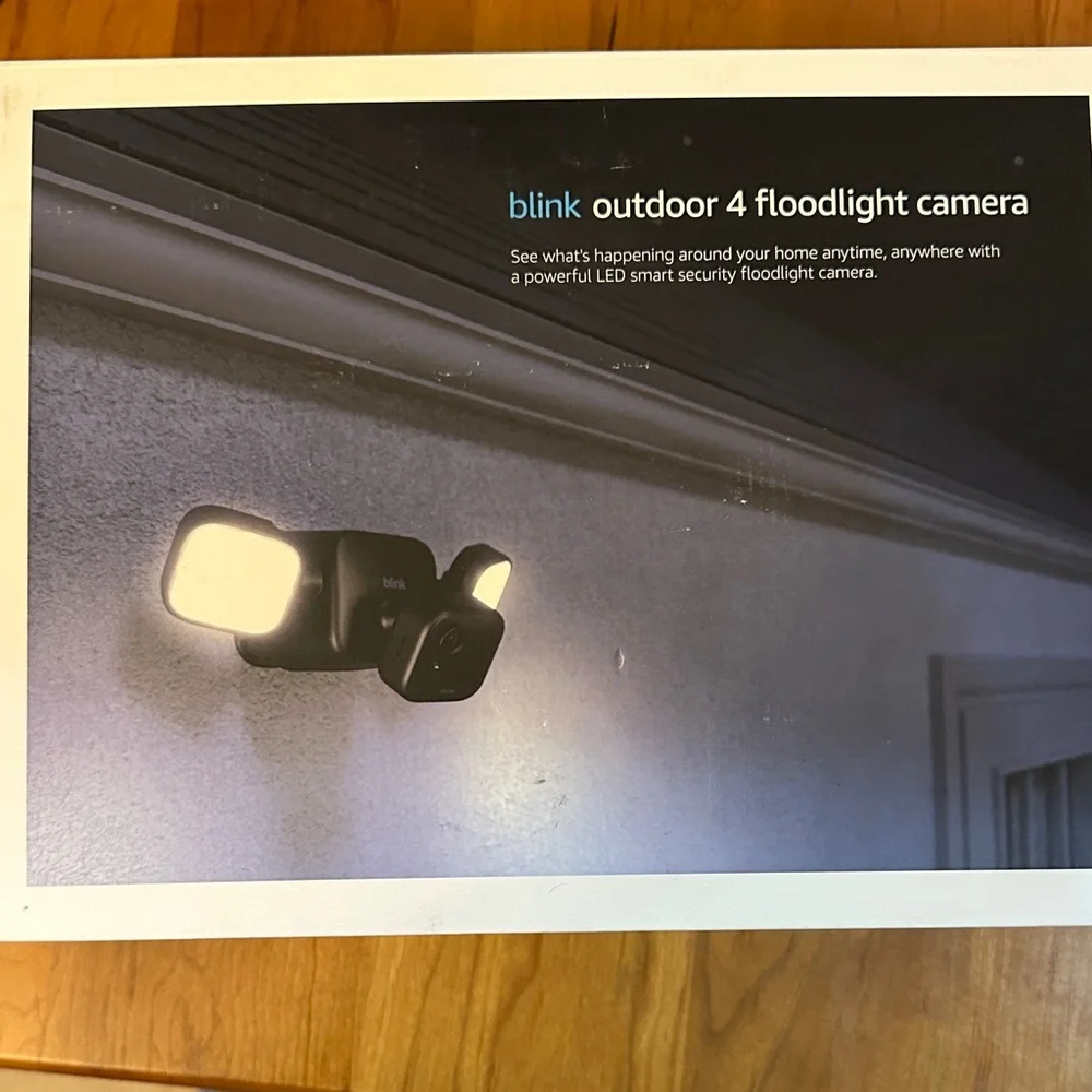 Blink Outdoor 4 Floodlight Camera - Black